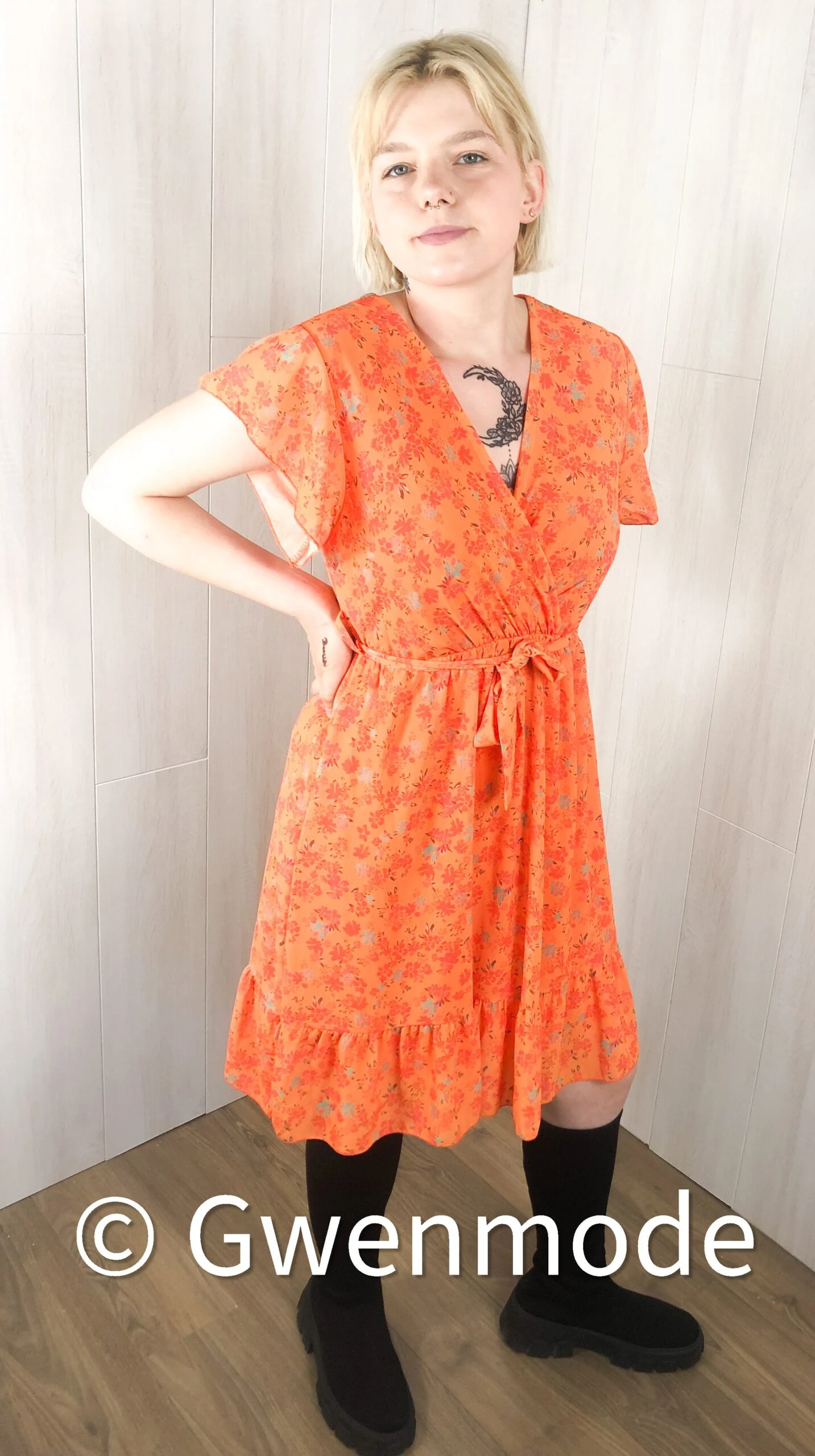 Robe Fleurie Avec Volants Orange – Image 2